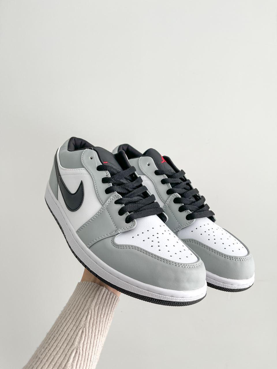 Nike Air Jordan Retro 1 Low Grey White Black v2