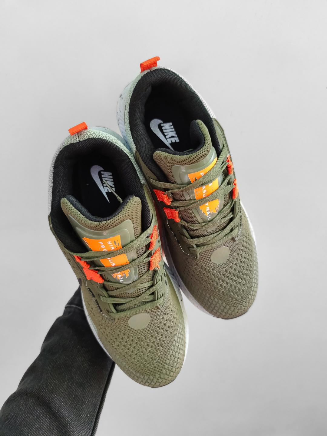 Nike Pegasus Trail 3 Green White Black