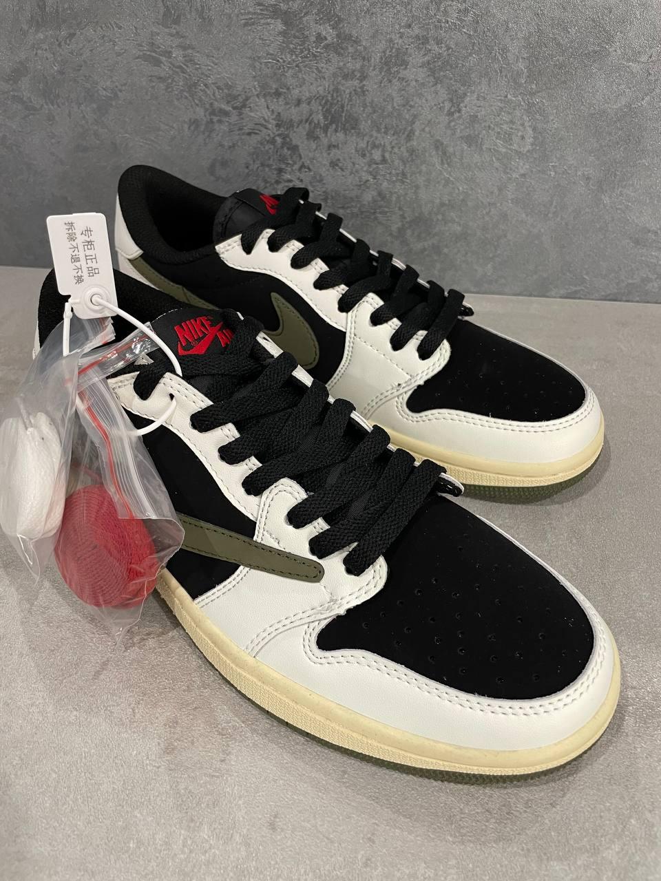 Travis Scott x Air Jordan 1 Low Olive