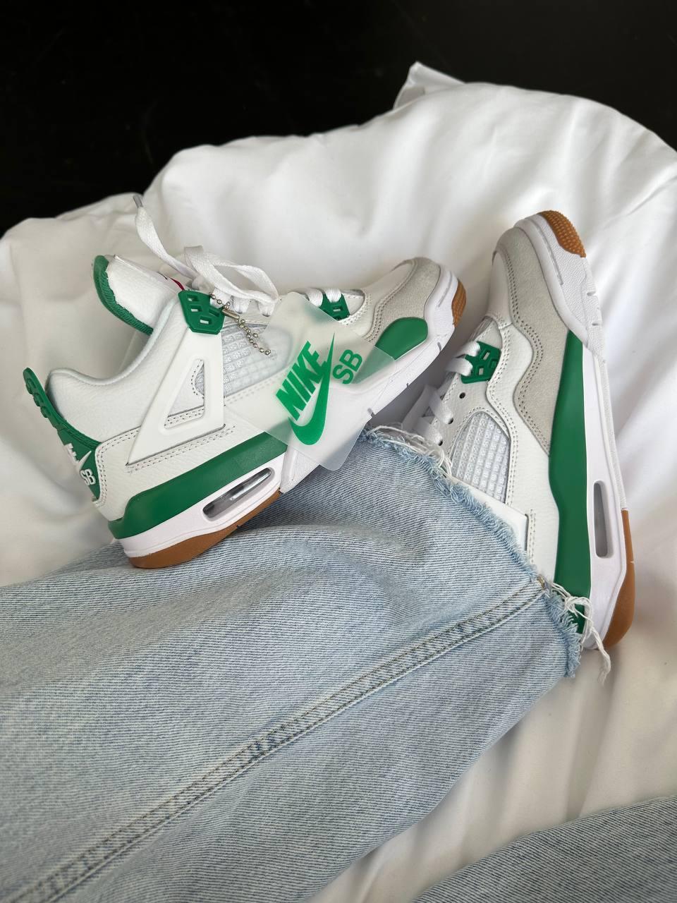 Nike Air Jordan 4 Retro x SB Pine Green