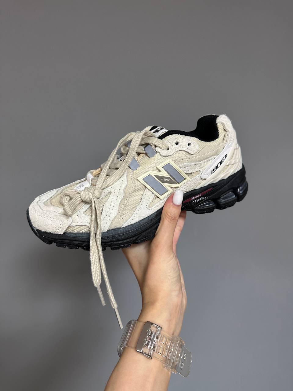 New Balance 1906r Beige Black