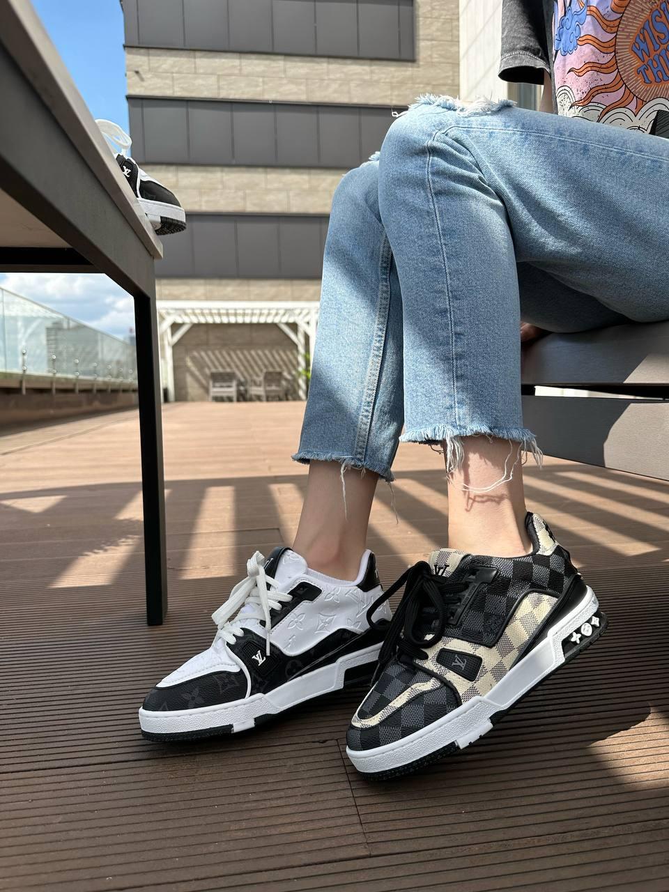 Louis Vuitton Trainer Black White Beige