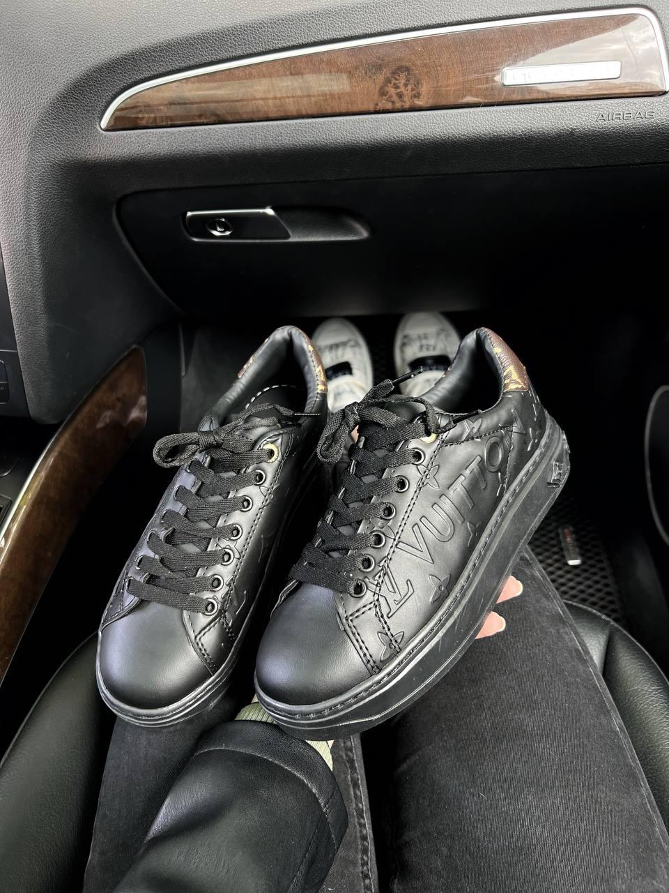 Louis Vuitton Time Out Full Black