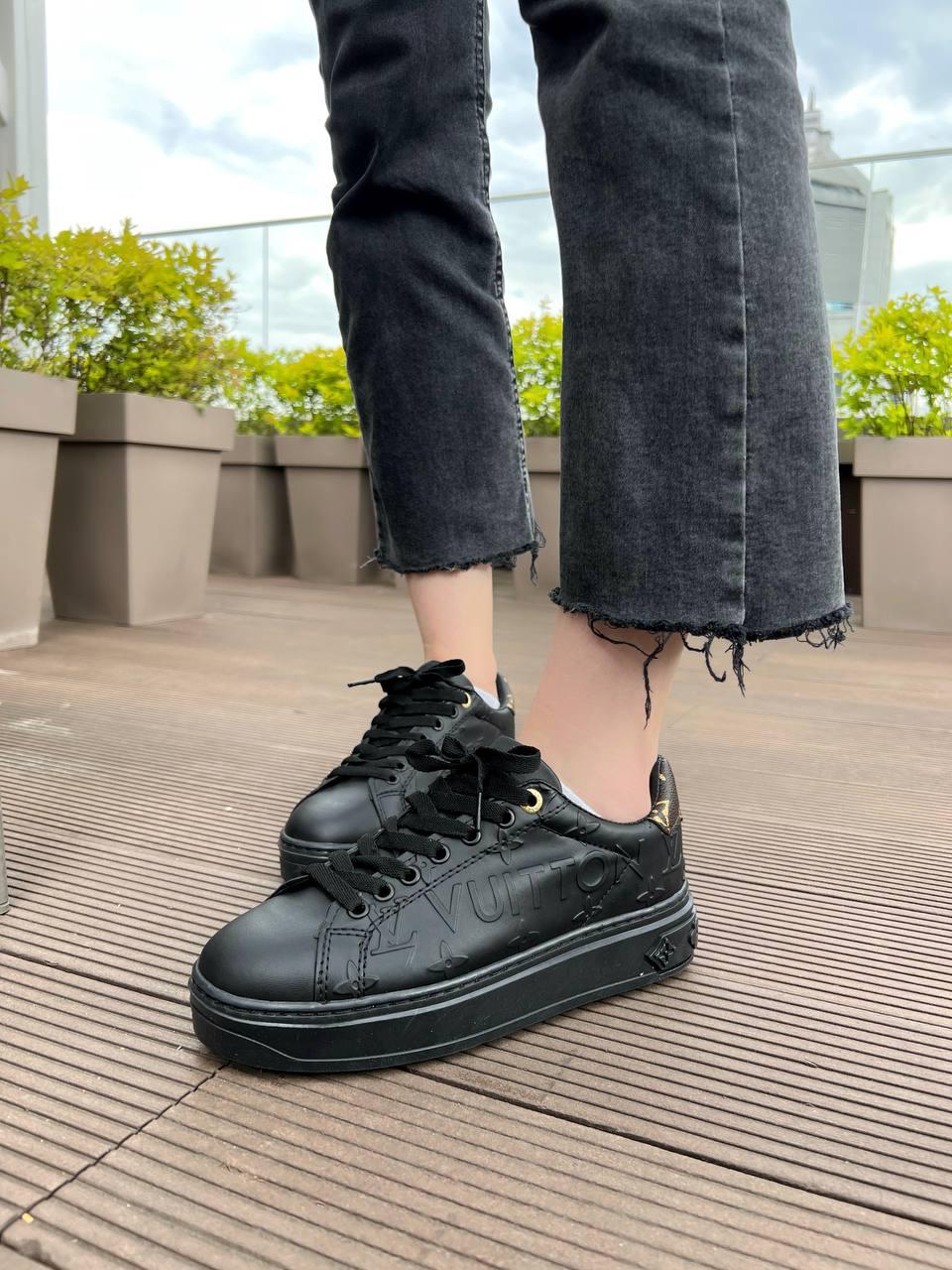 Louis Vuitton Time Out Full Black