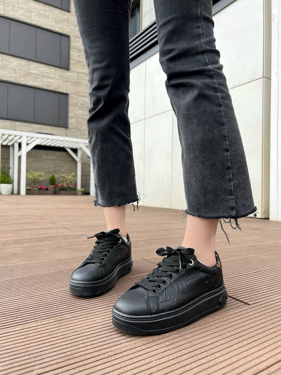 Louis Vuitton Time Out Full Black
