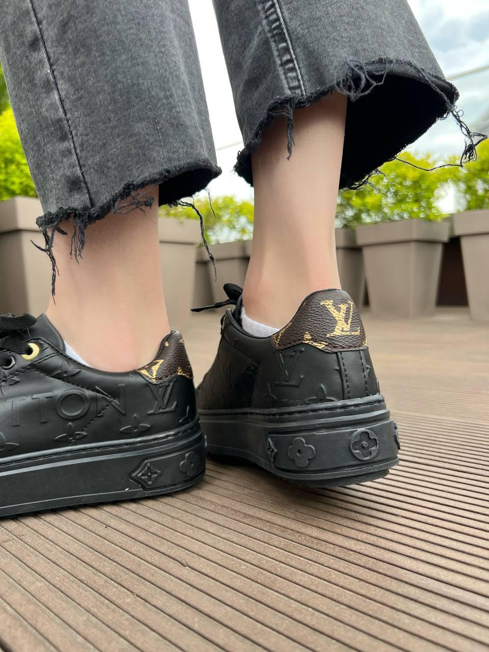 Louis Vuitton Time Out Full Black