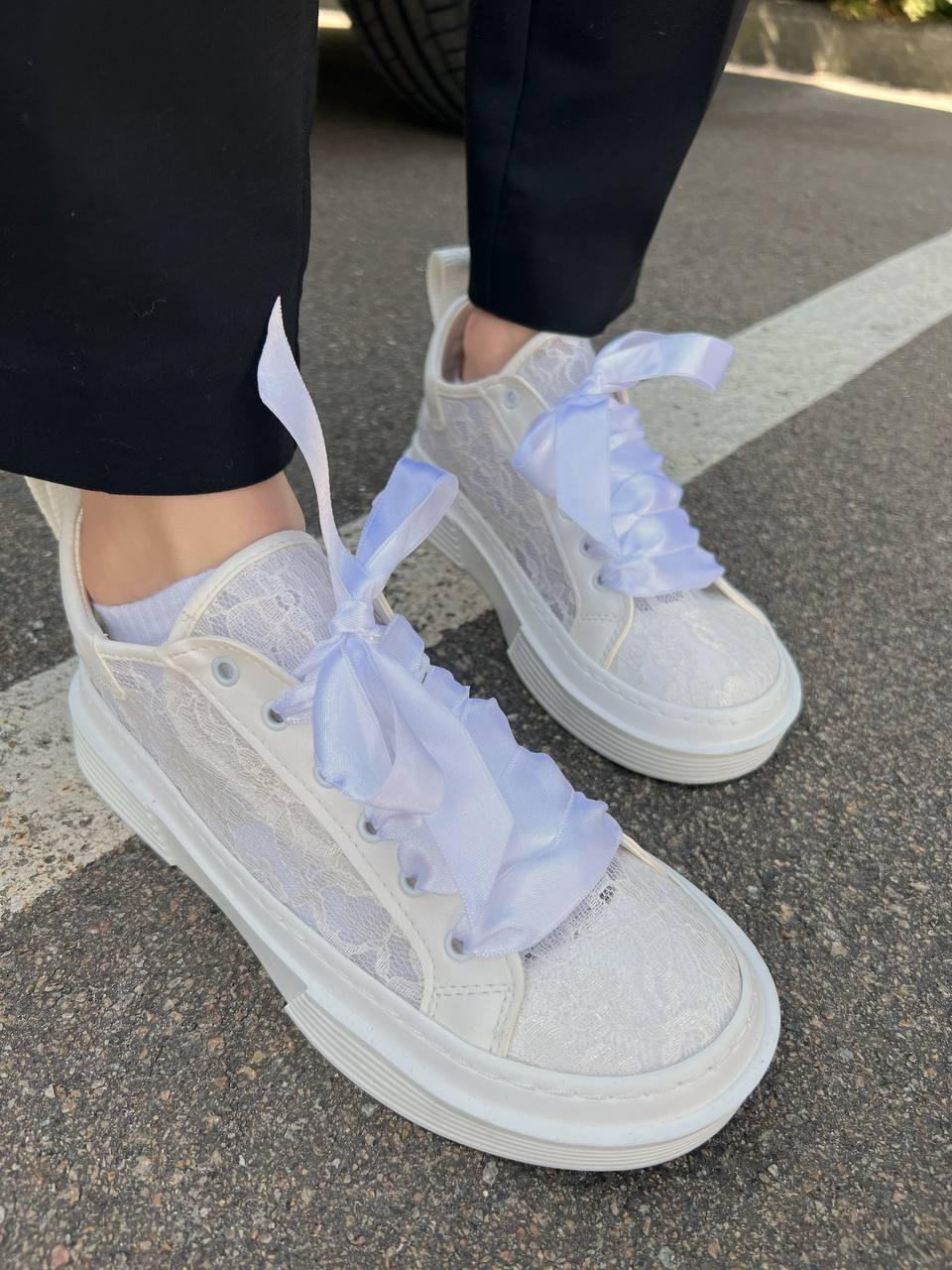 Chloe Lauren Sneakers White