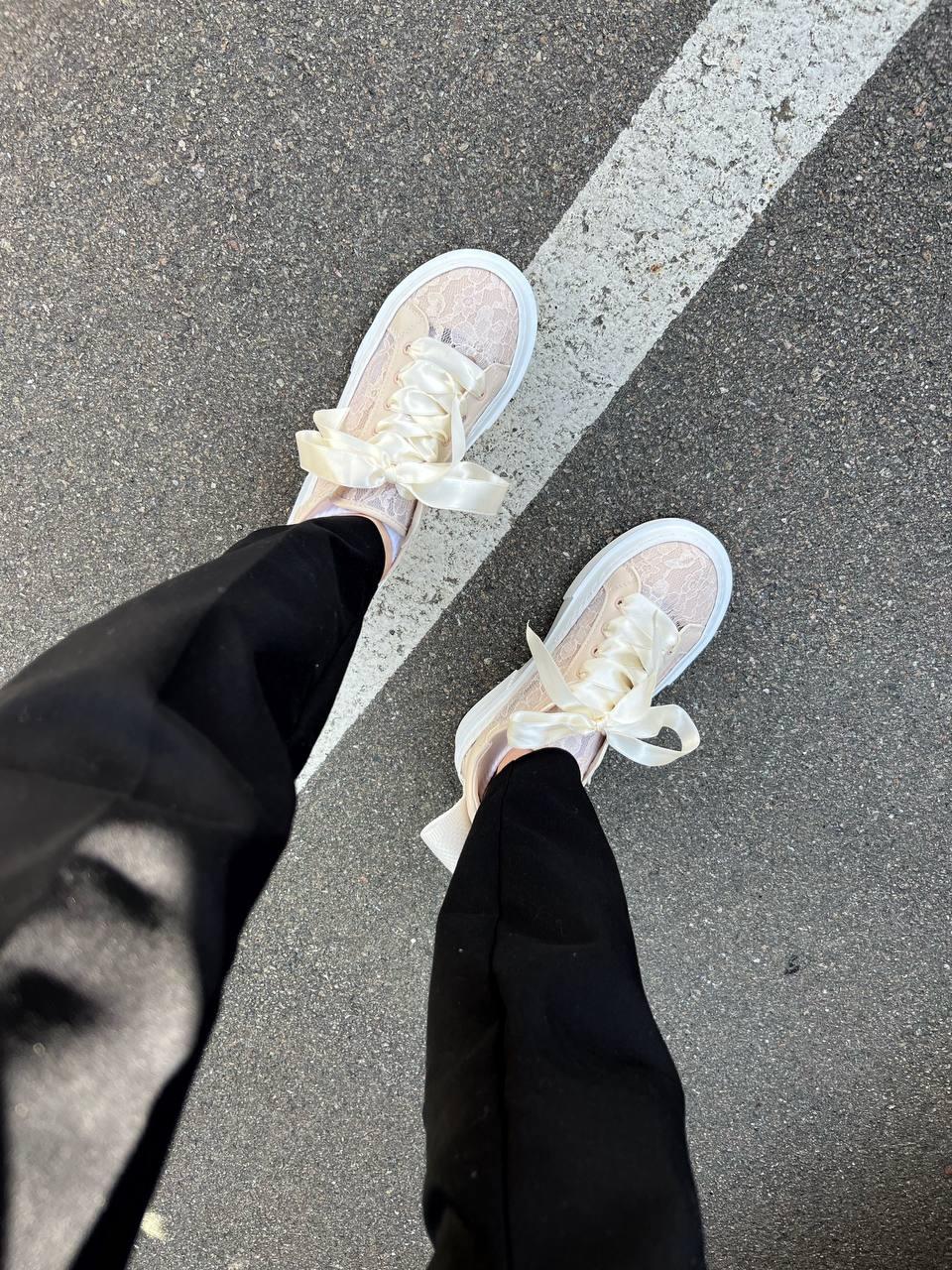 Chloe Lauren Lace Sneakers Beige