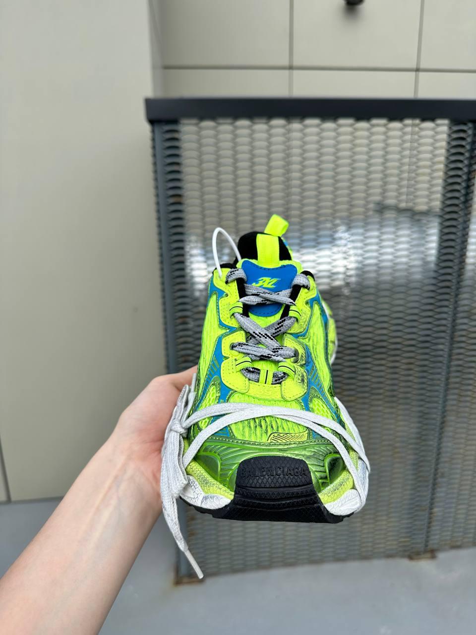 Balenciaga 3 XL in Fluo Yellow
