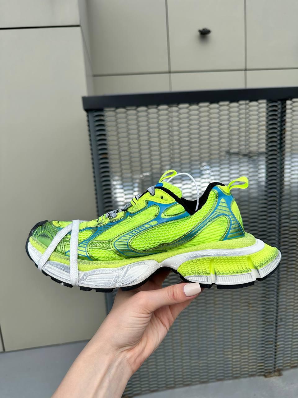Balenciaga 3 XL in Fluo Yellow