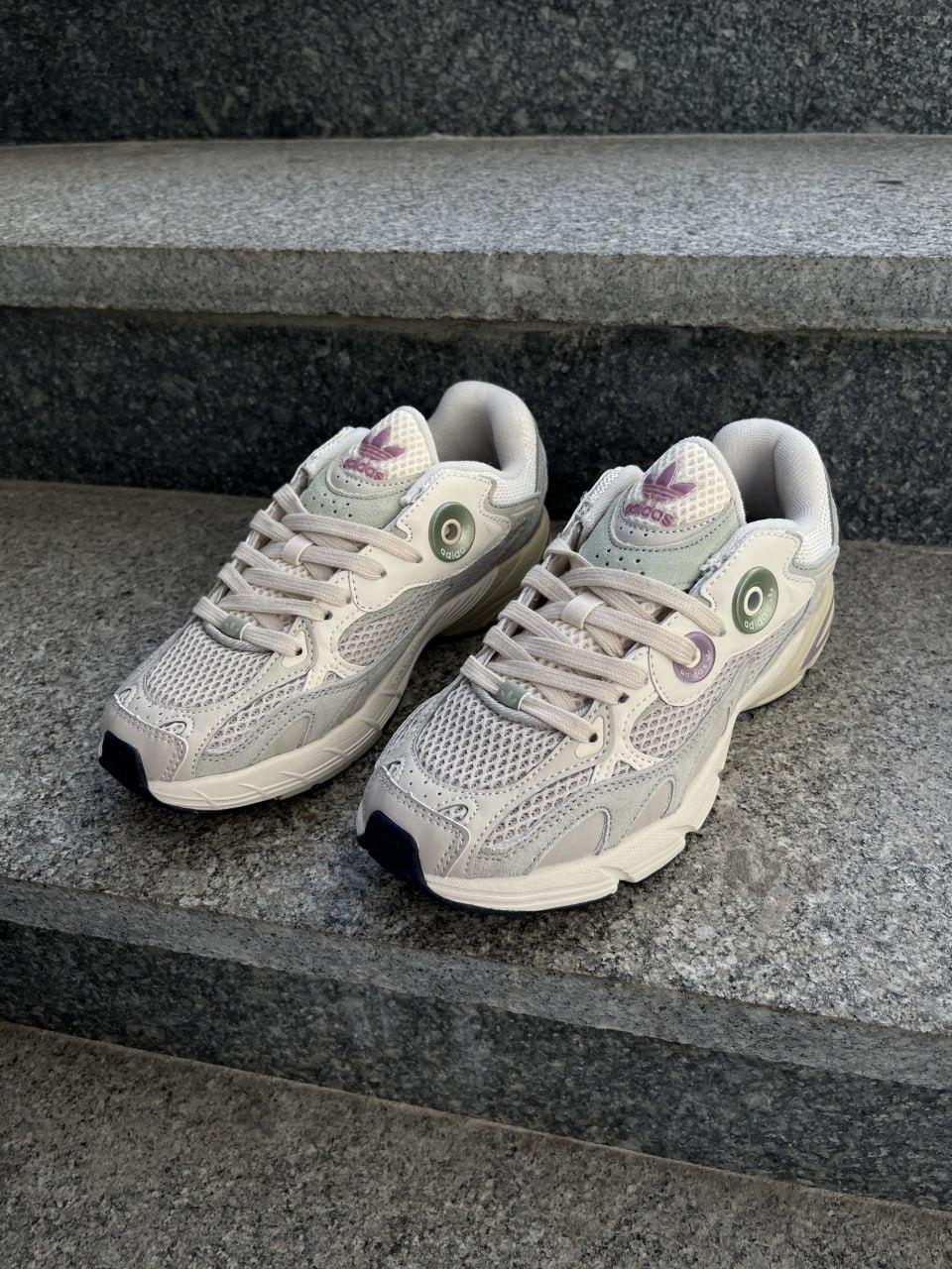 Adidas Astir Beige Halo Green