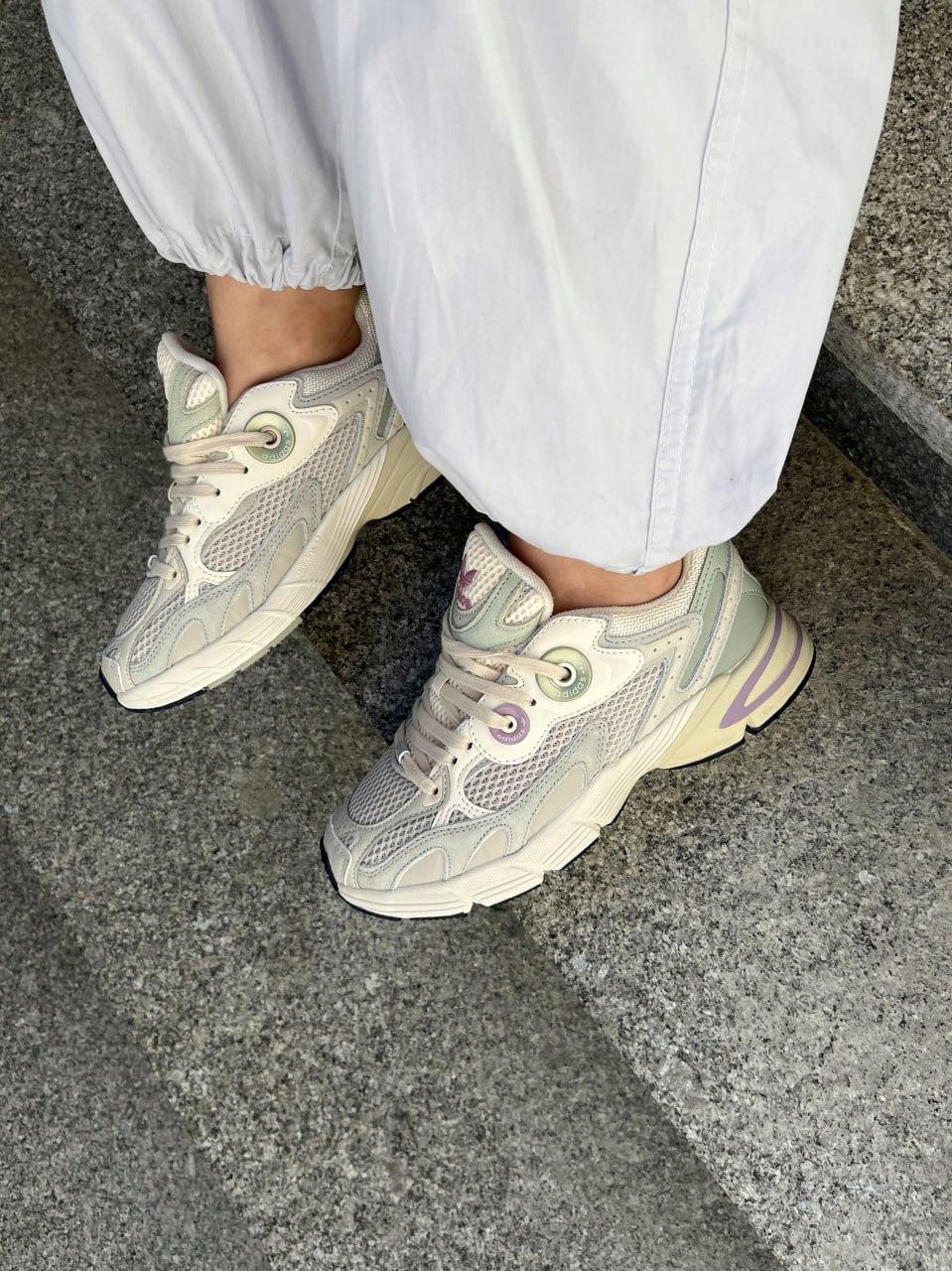 Adidas Astir Beige Halo Green