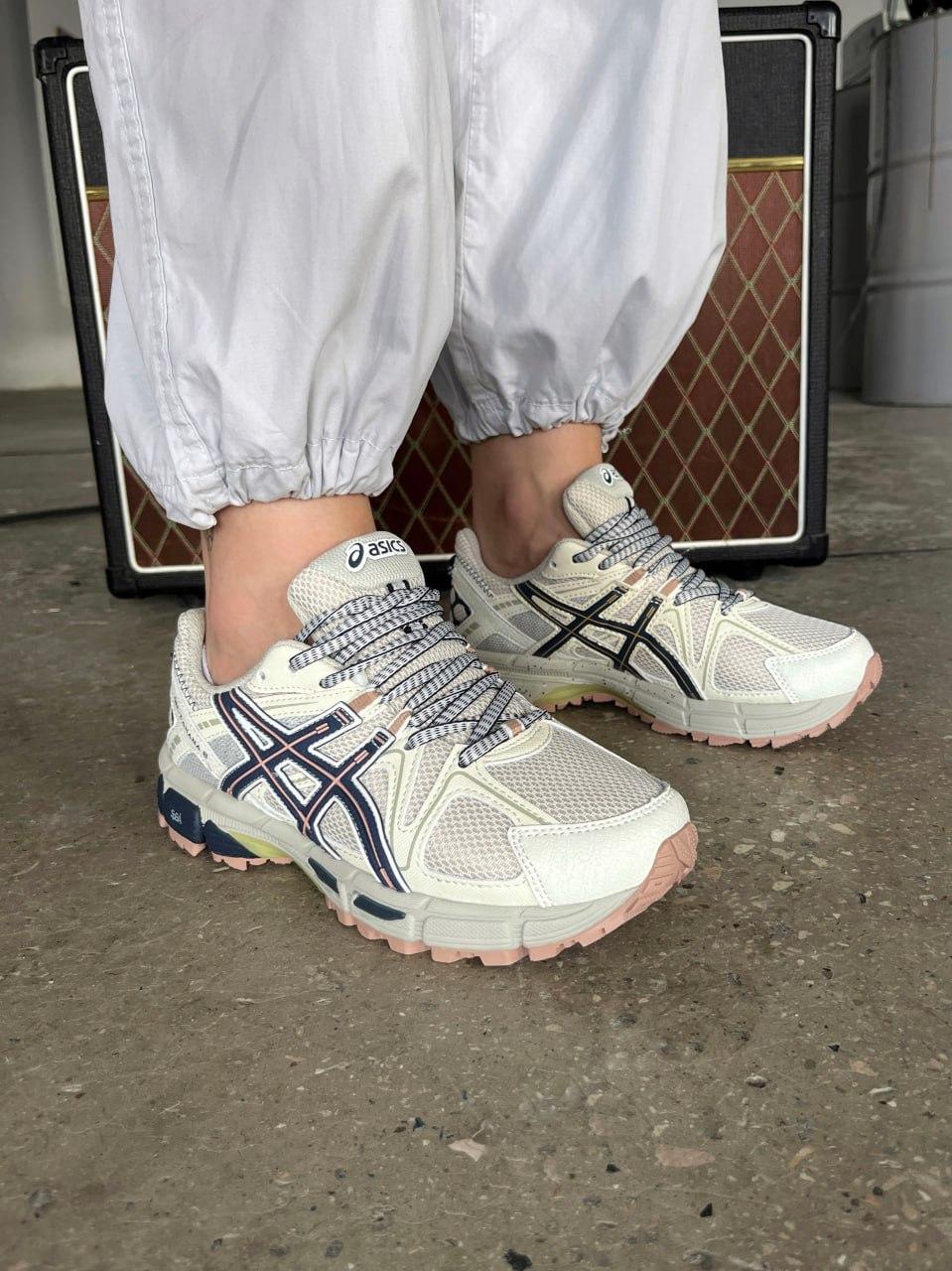 Asics Gel-Kahana 8 Beige
