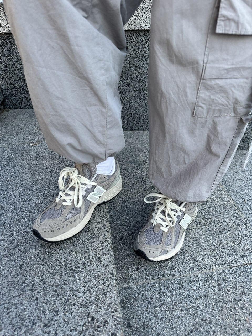 New Balance 1906R Dark Beige