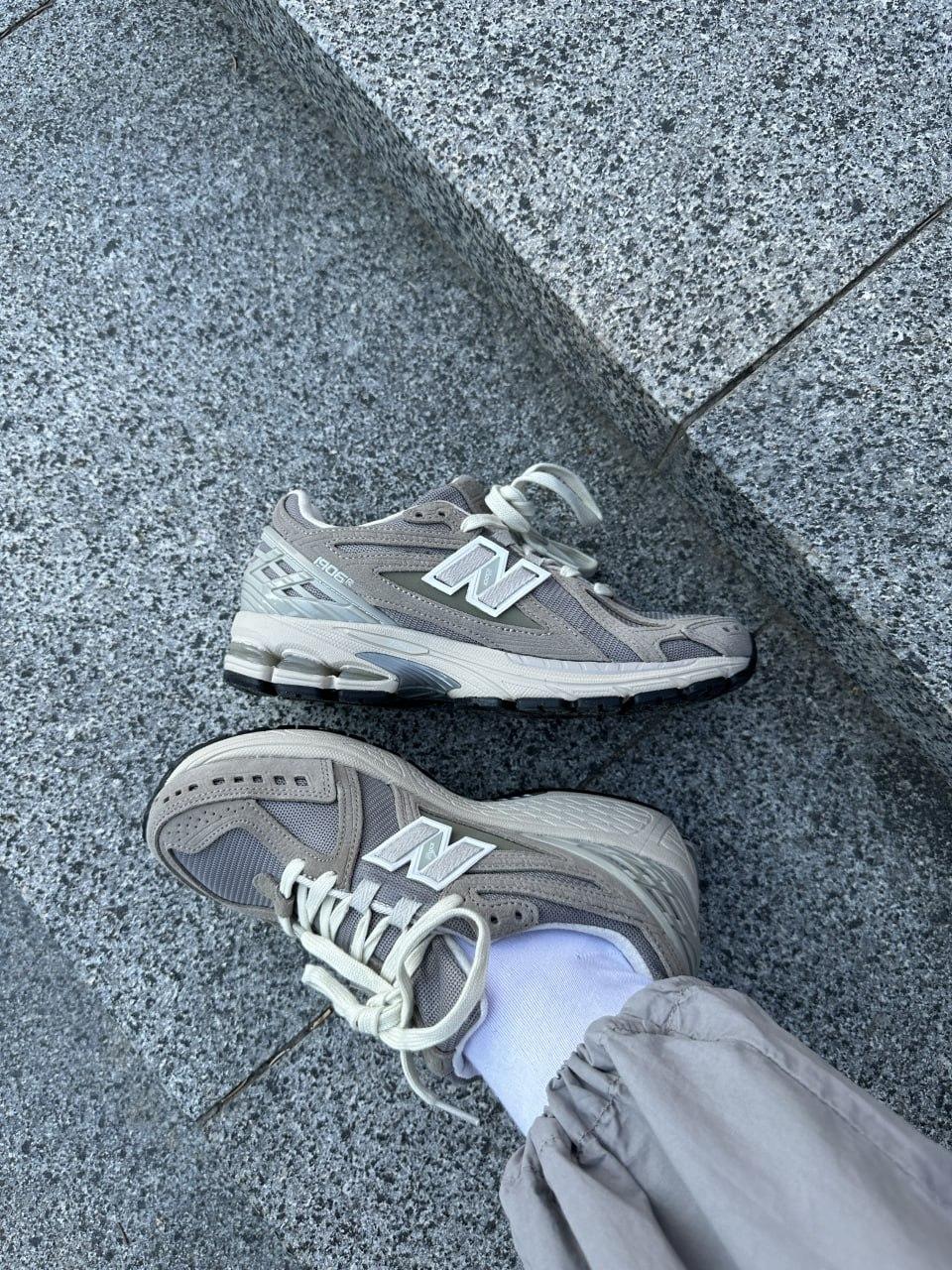 New Balance 1906R Dark Beige