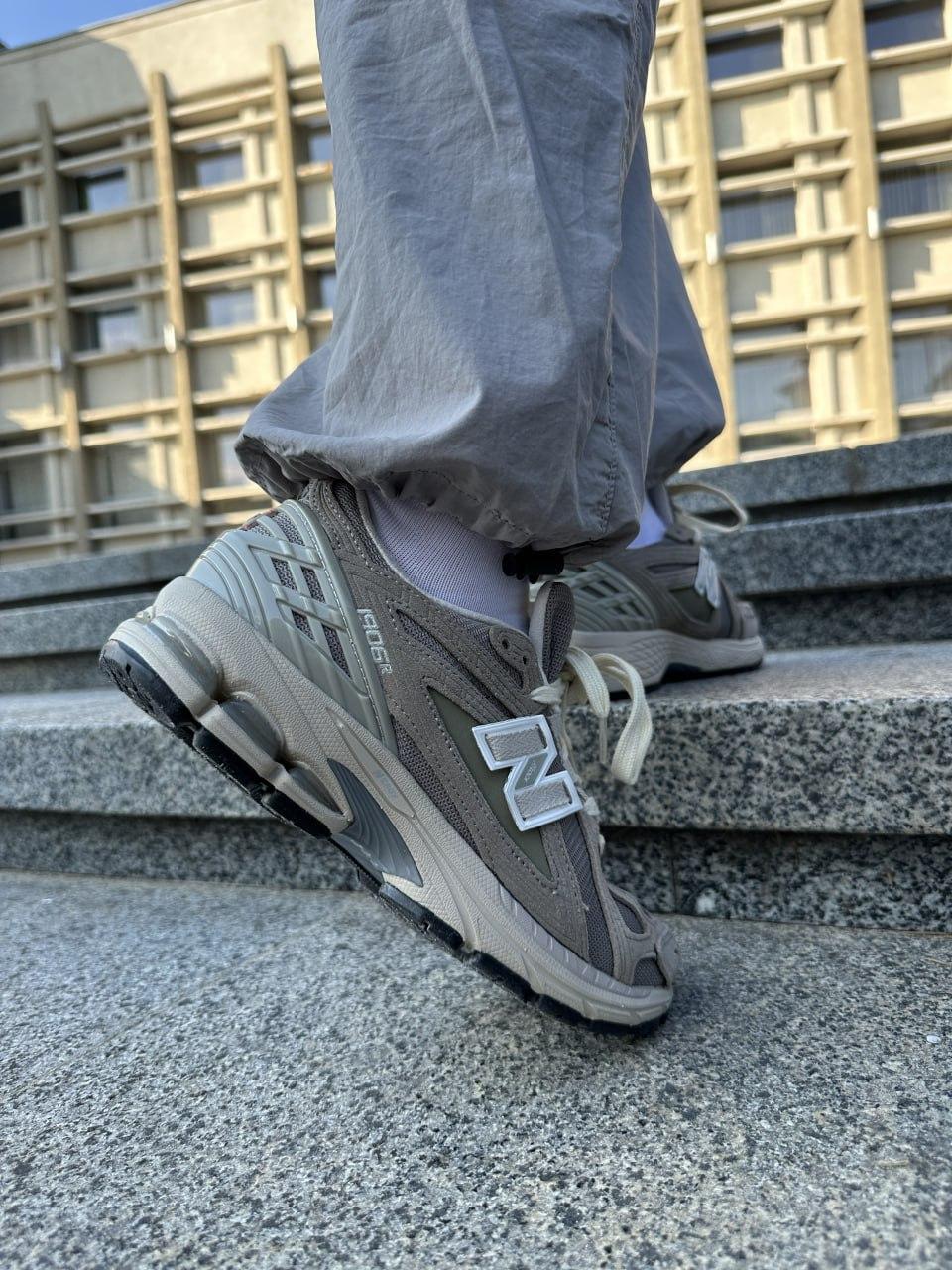 New Balance 1906R Dark Beige