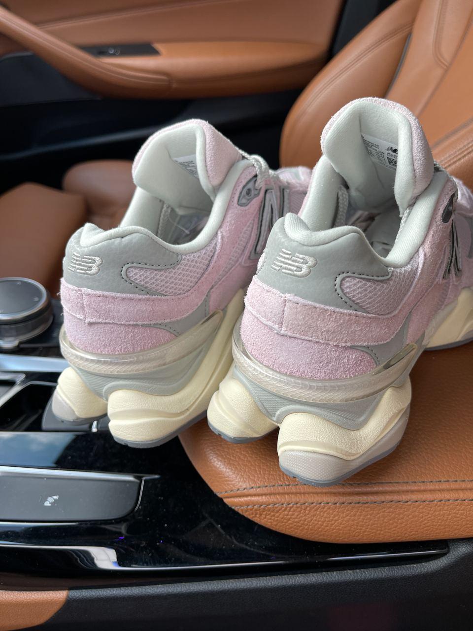 New Balance 9060 Pink