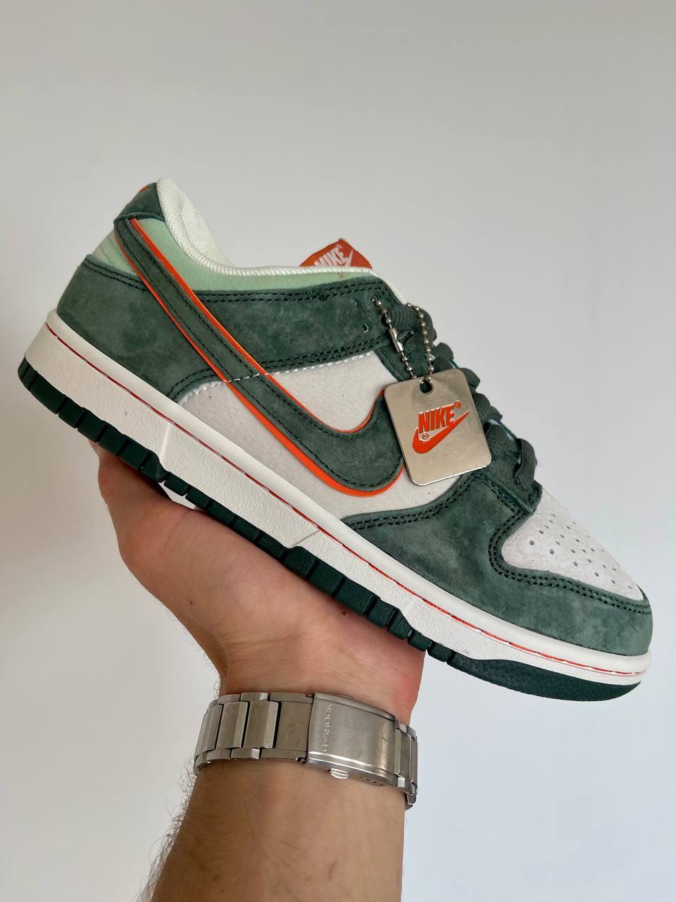Nike SB Dunk Low Light Bone