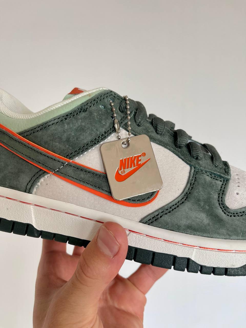 Nike SB Dunk Low Light Bone