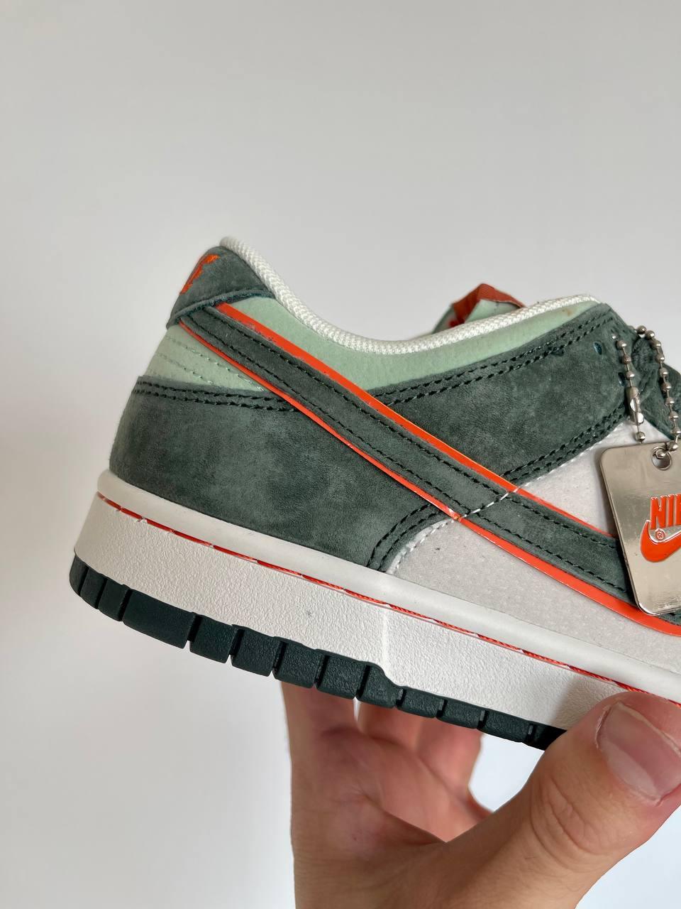 Nike SB Dunk Low Light Bone