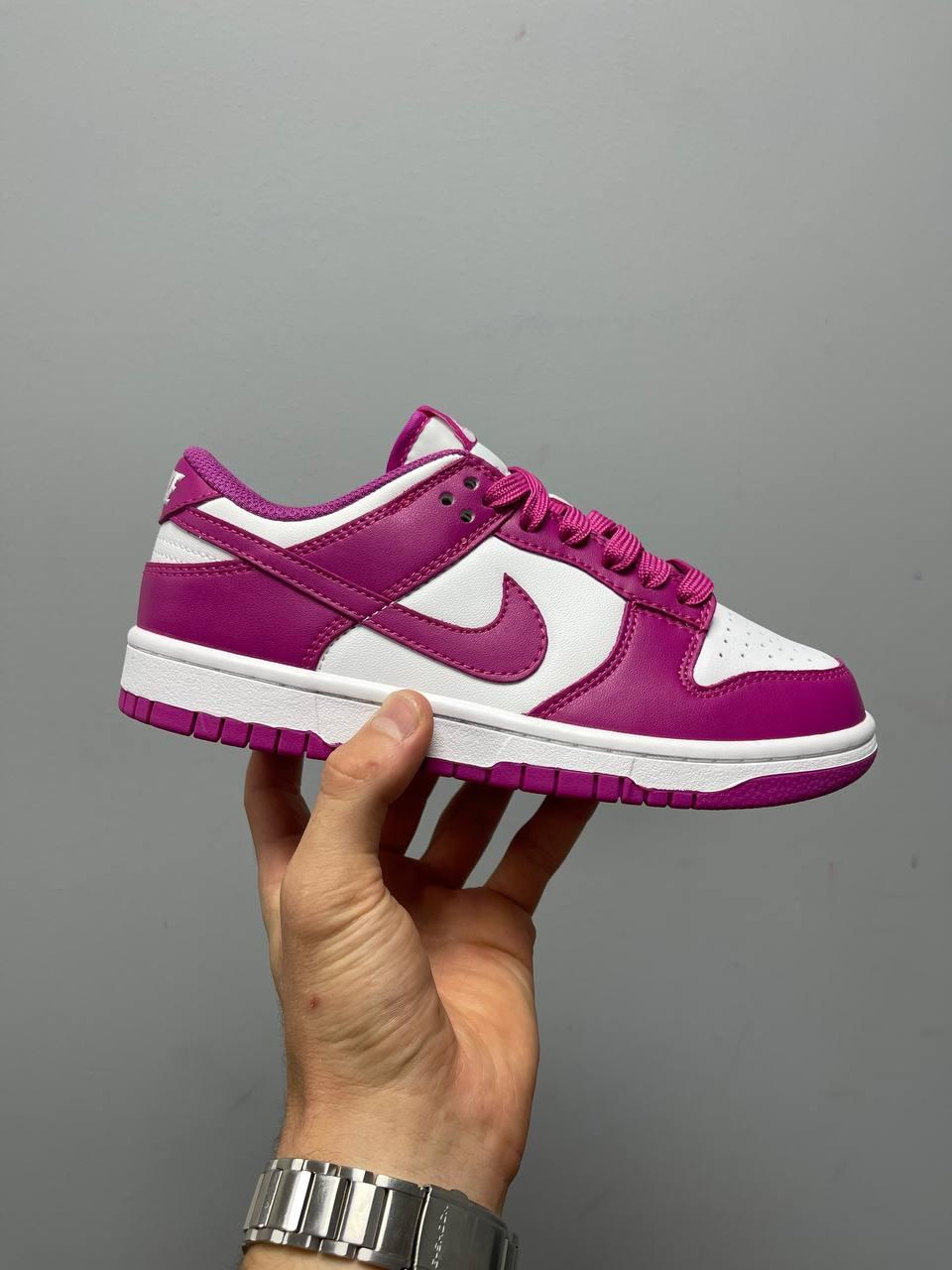 Nike SB Dunk Low Active Fuchsia
