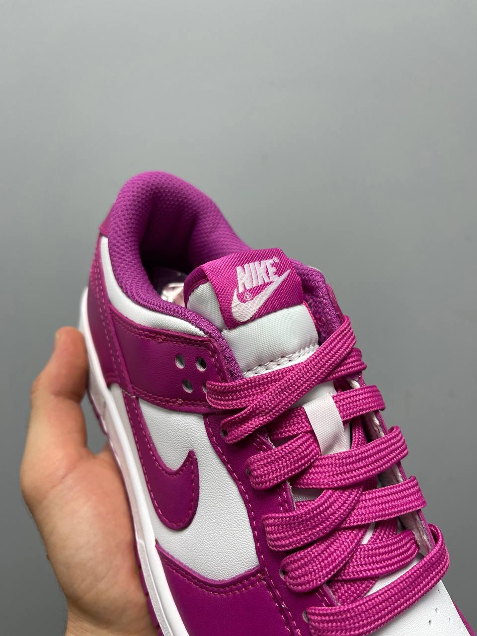 Nike SB Dunk Low Active Fuchsia