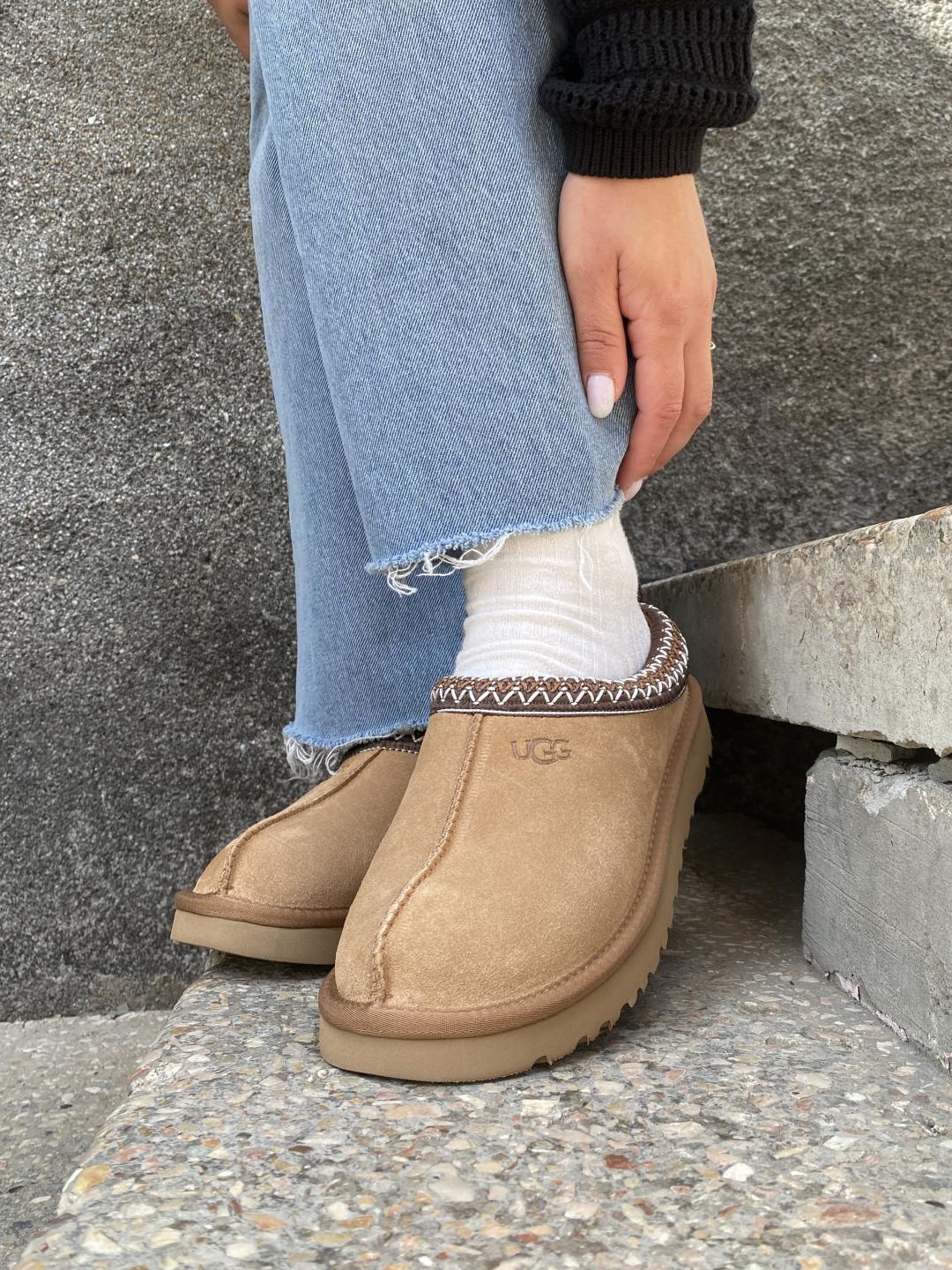 Ugg Tasman Chestnut (коричнева вишивка)
