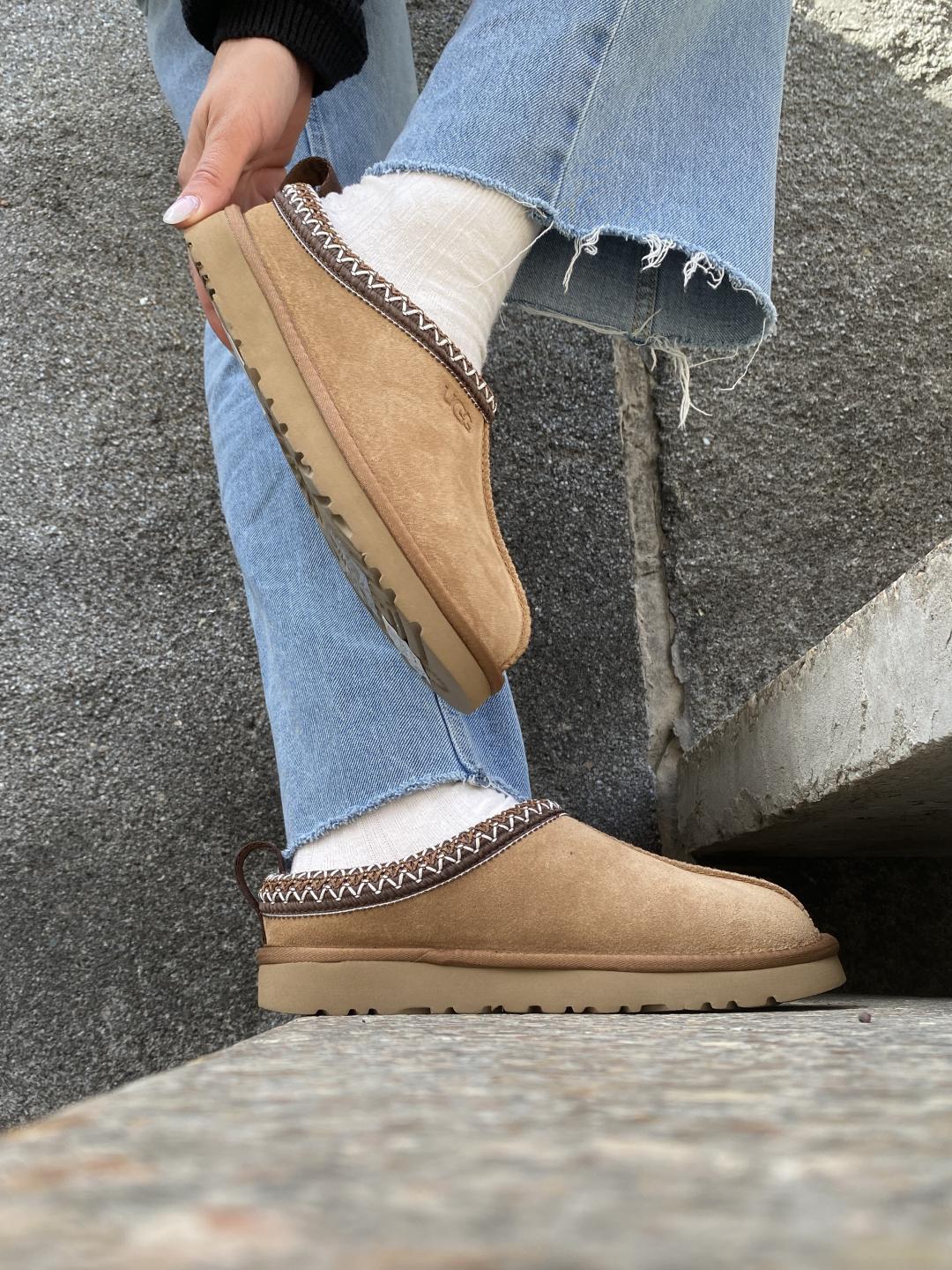 Ugg Tasman Chestnut (коричнева вишивка)