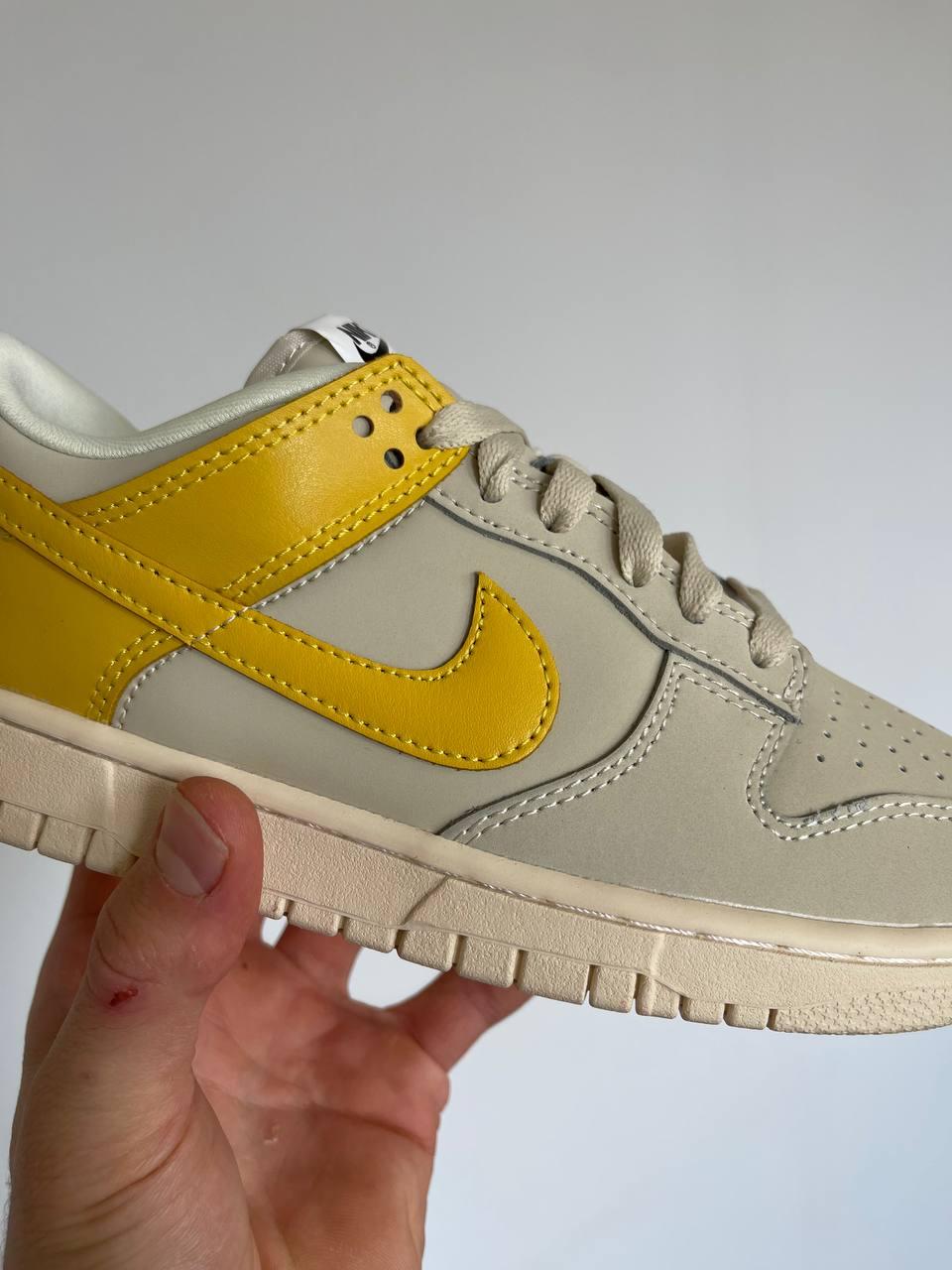 Nike Dunk Low LX Banana