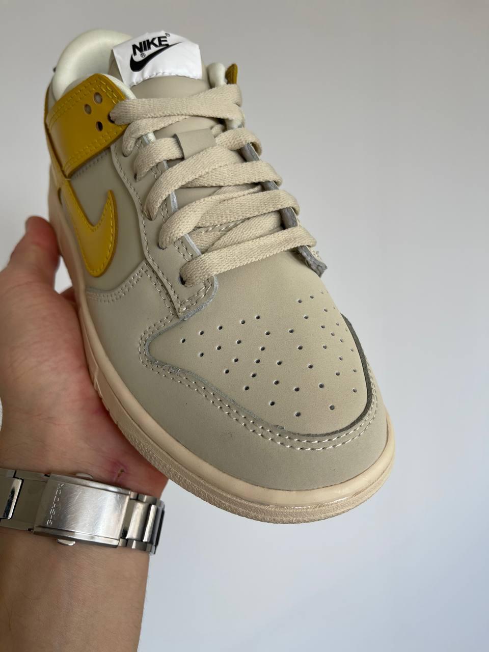 Nike Dunk Low LX Banana