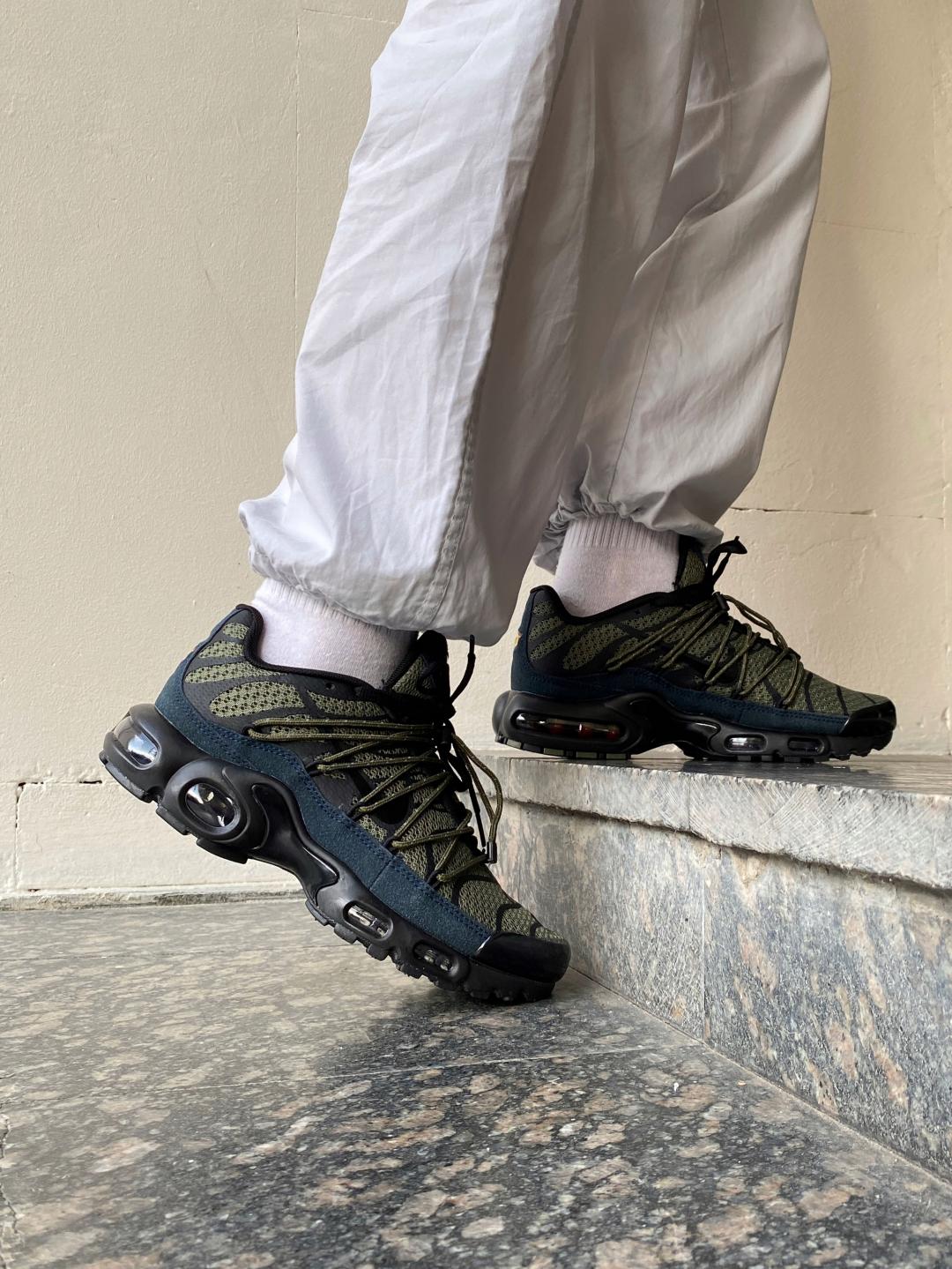 Nike Air Max TN Plus Khaki Black