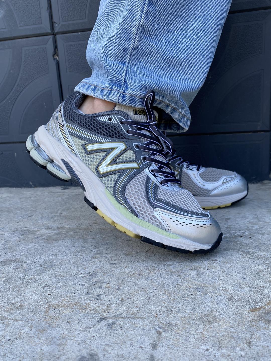 New Balance 860 V2 Grey