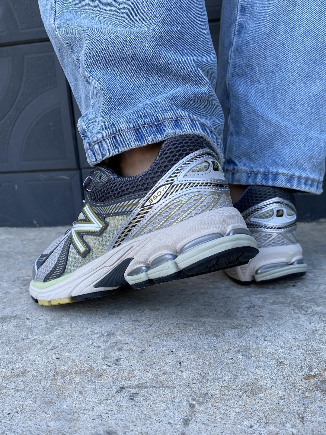 New Balance 860 V2 Grey