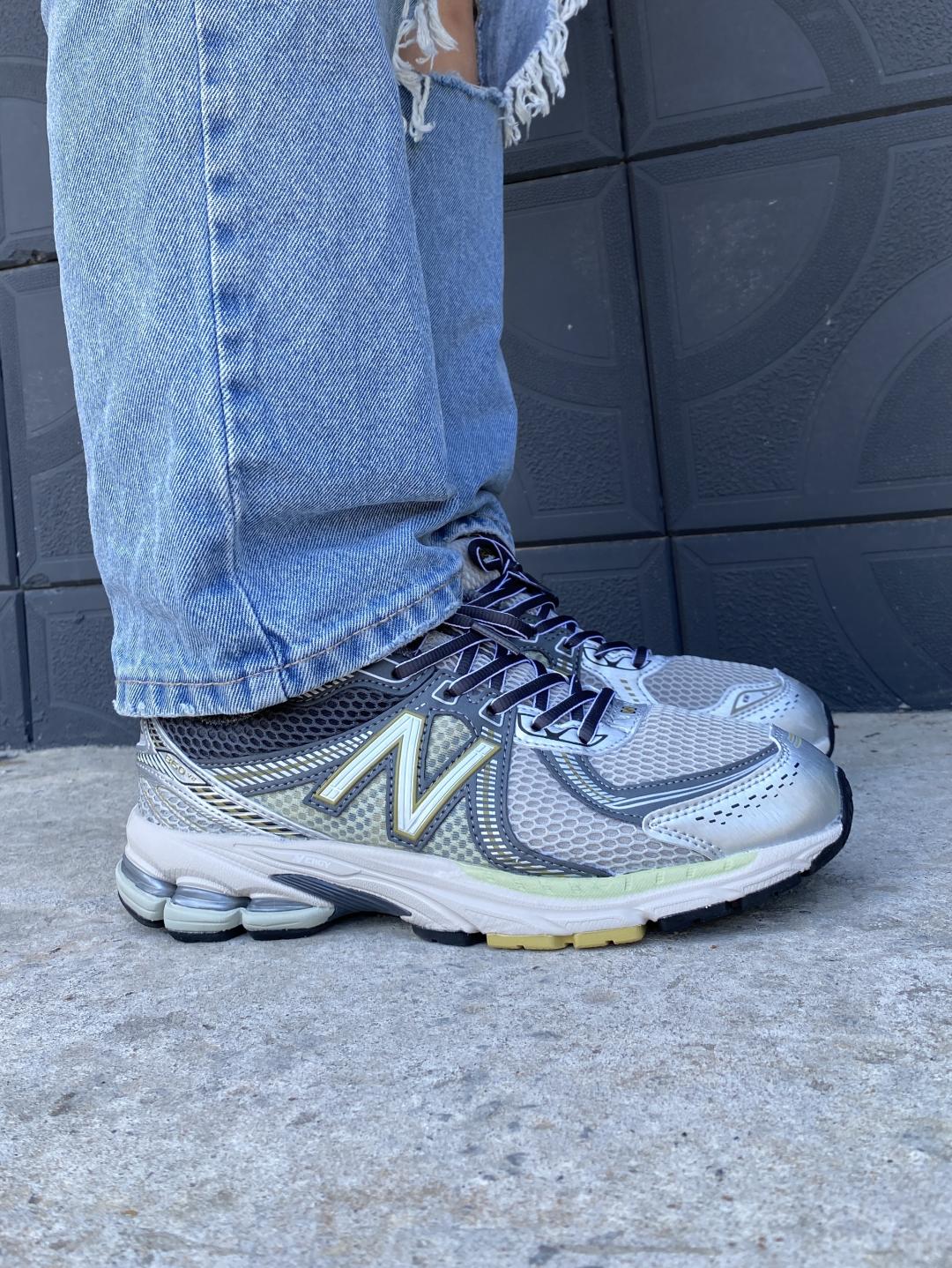 New Balance 860 V2 Grey