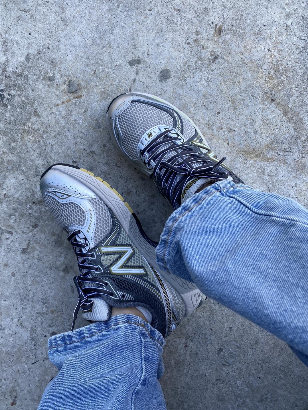 New Balance 860 V2 Grey