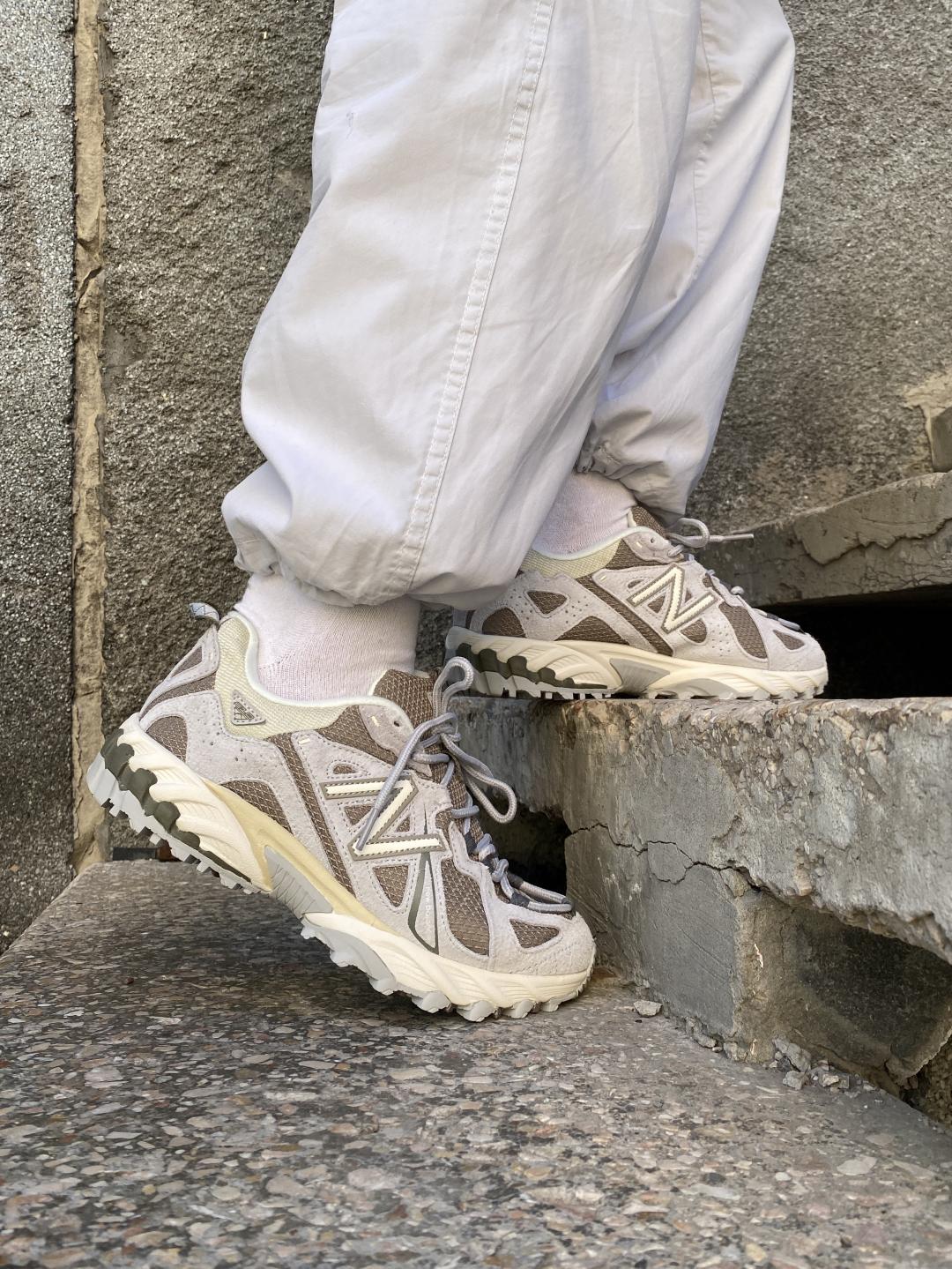 New Balance 610 Beige Cream