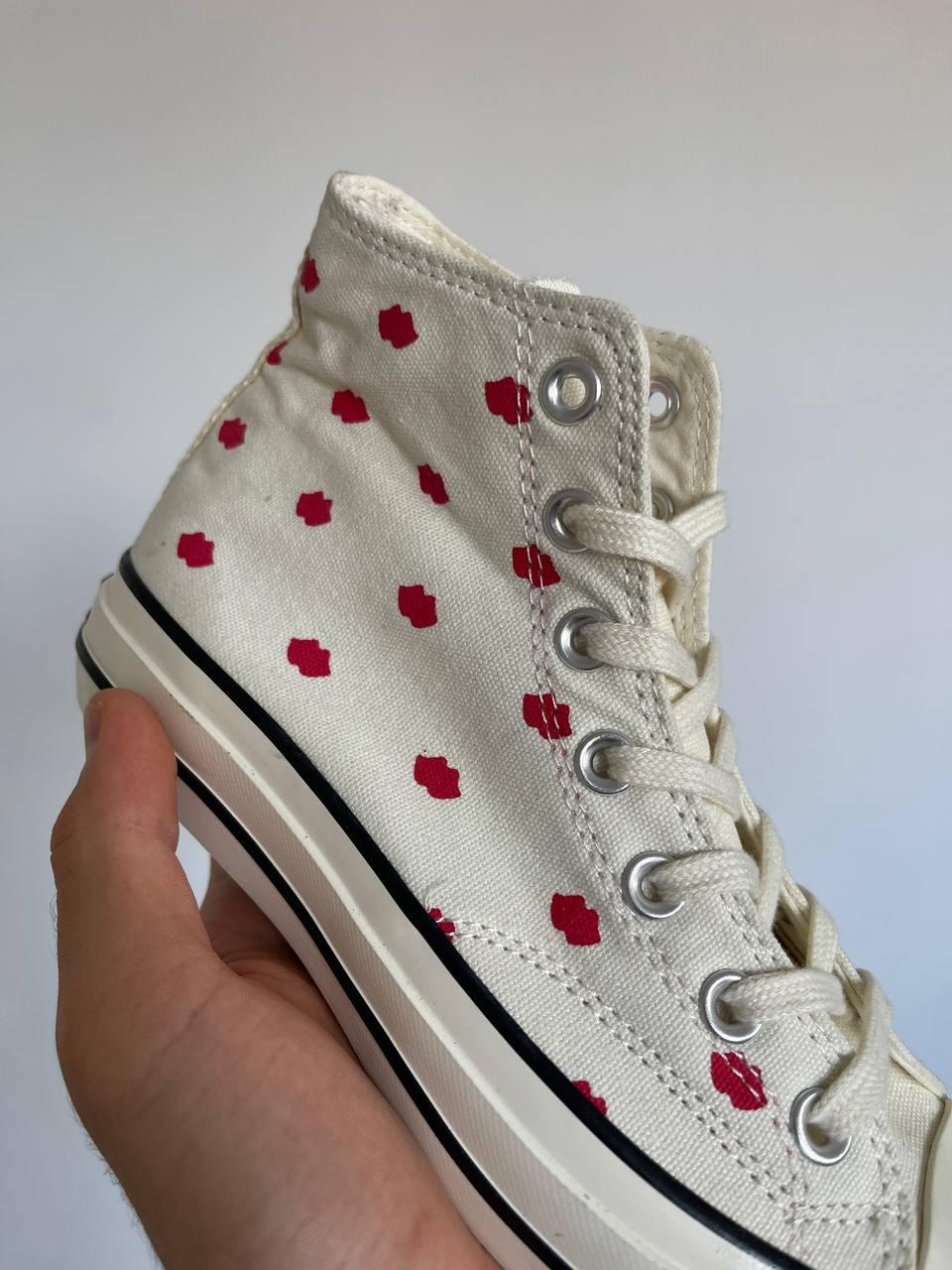 Converse Chuck 70 Embroidered Lips White