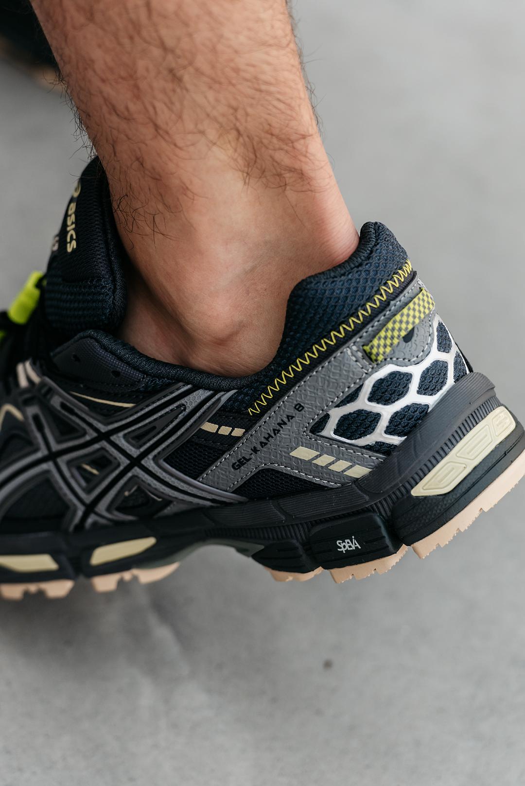 Asics Gel-Kahana 8 Black