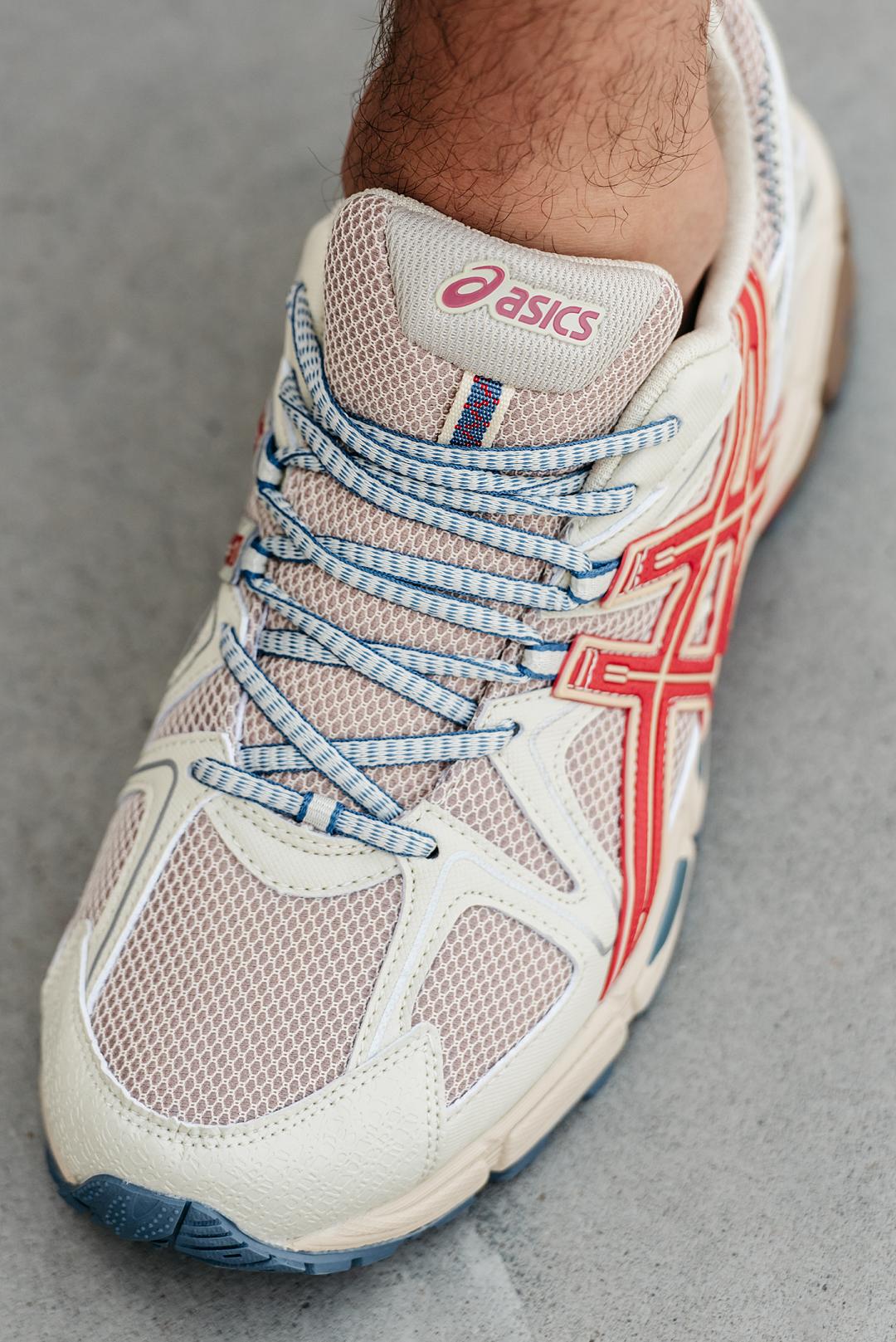 Asics Gel-Kahana 8 Beige Red