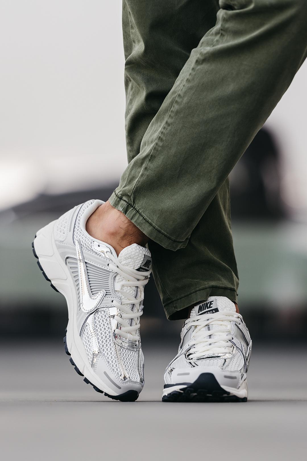 Nike Zoom Vomero 5 Silver