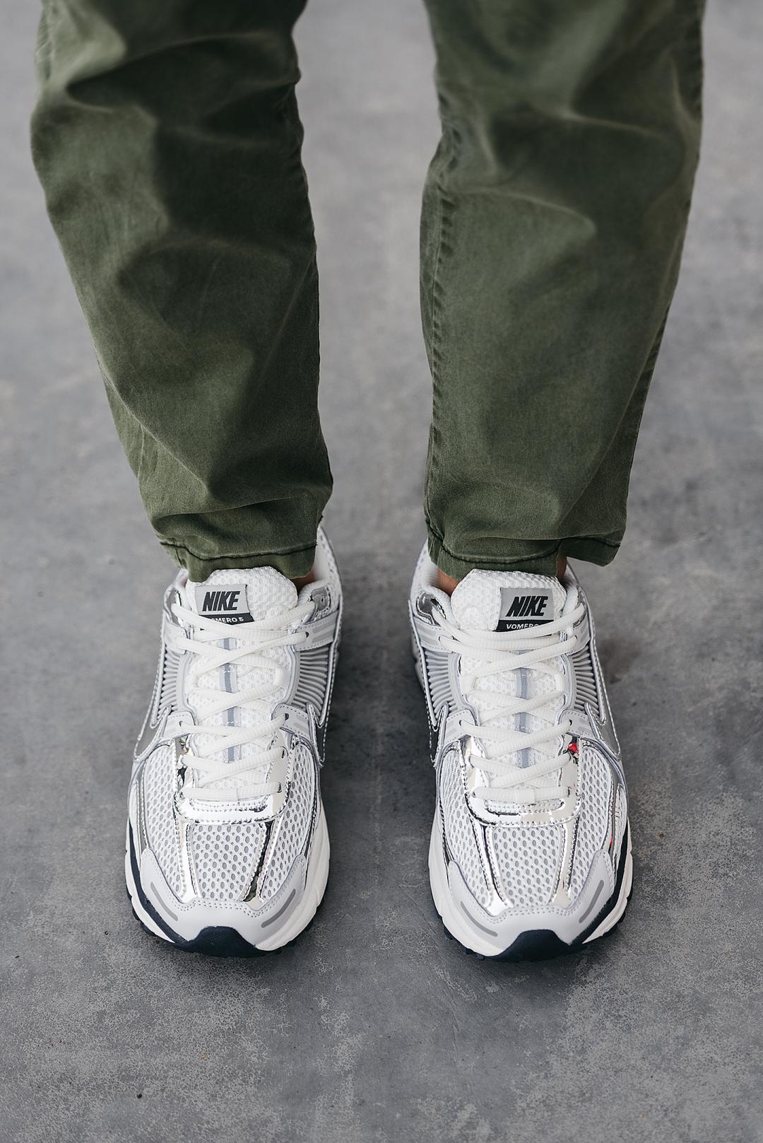 Nike Zoom Vomero 5 Silver