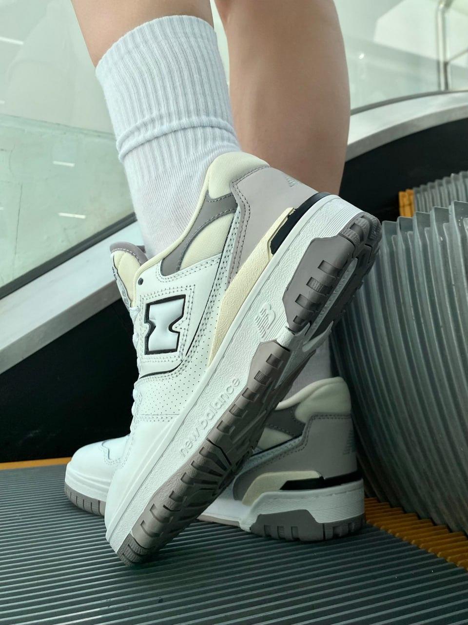 New Balance 550 Salt and Pepper