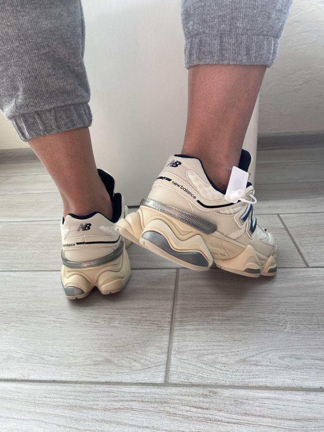 New Balance 9060 Cream Black