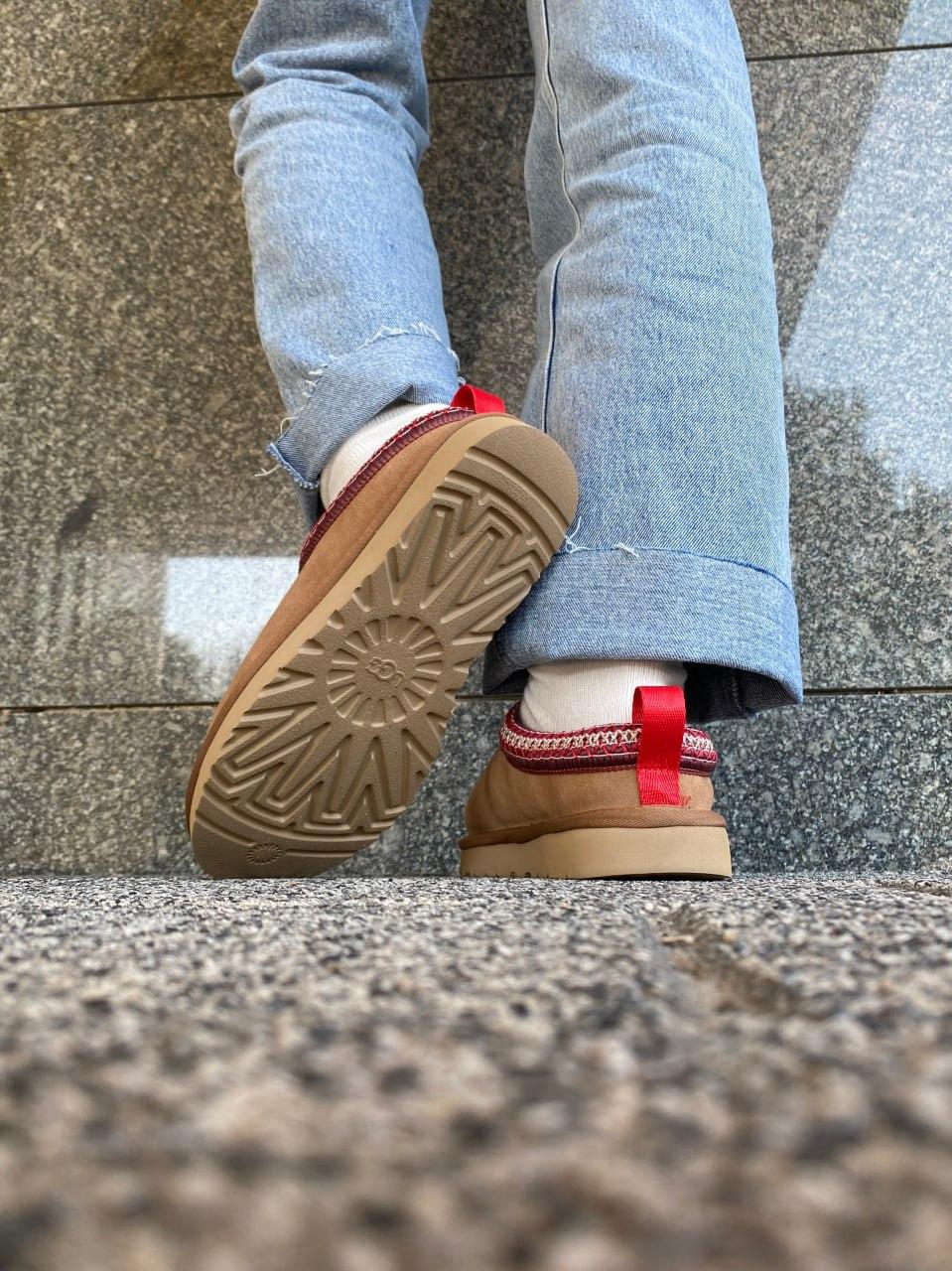 Ugg Tasman Chestnut (червона вишивка)