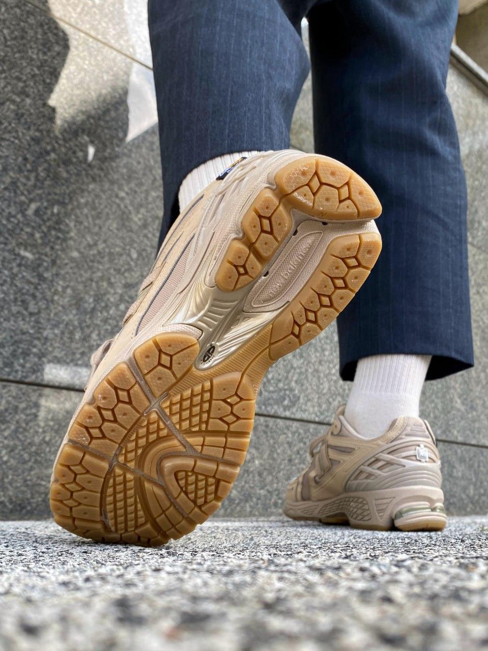 New Balance 1906R Beige Cordura