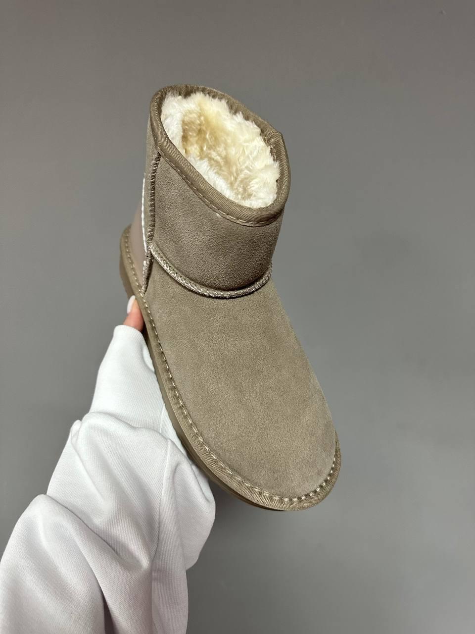 Ugg Classic Mini Sand LACQUER