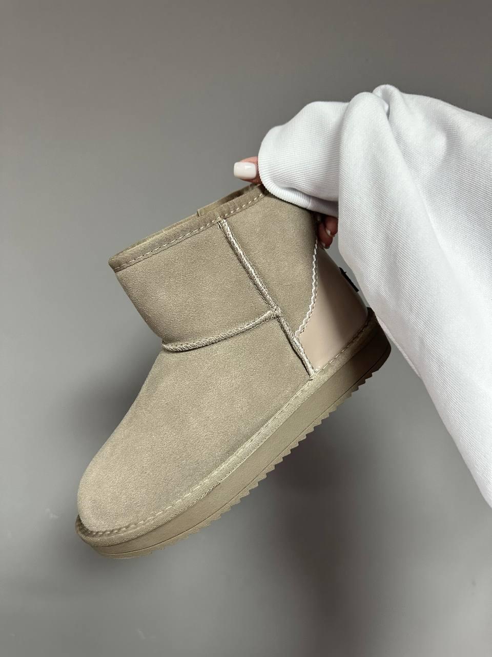 Ugg Classic Mini Sand LACQUER