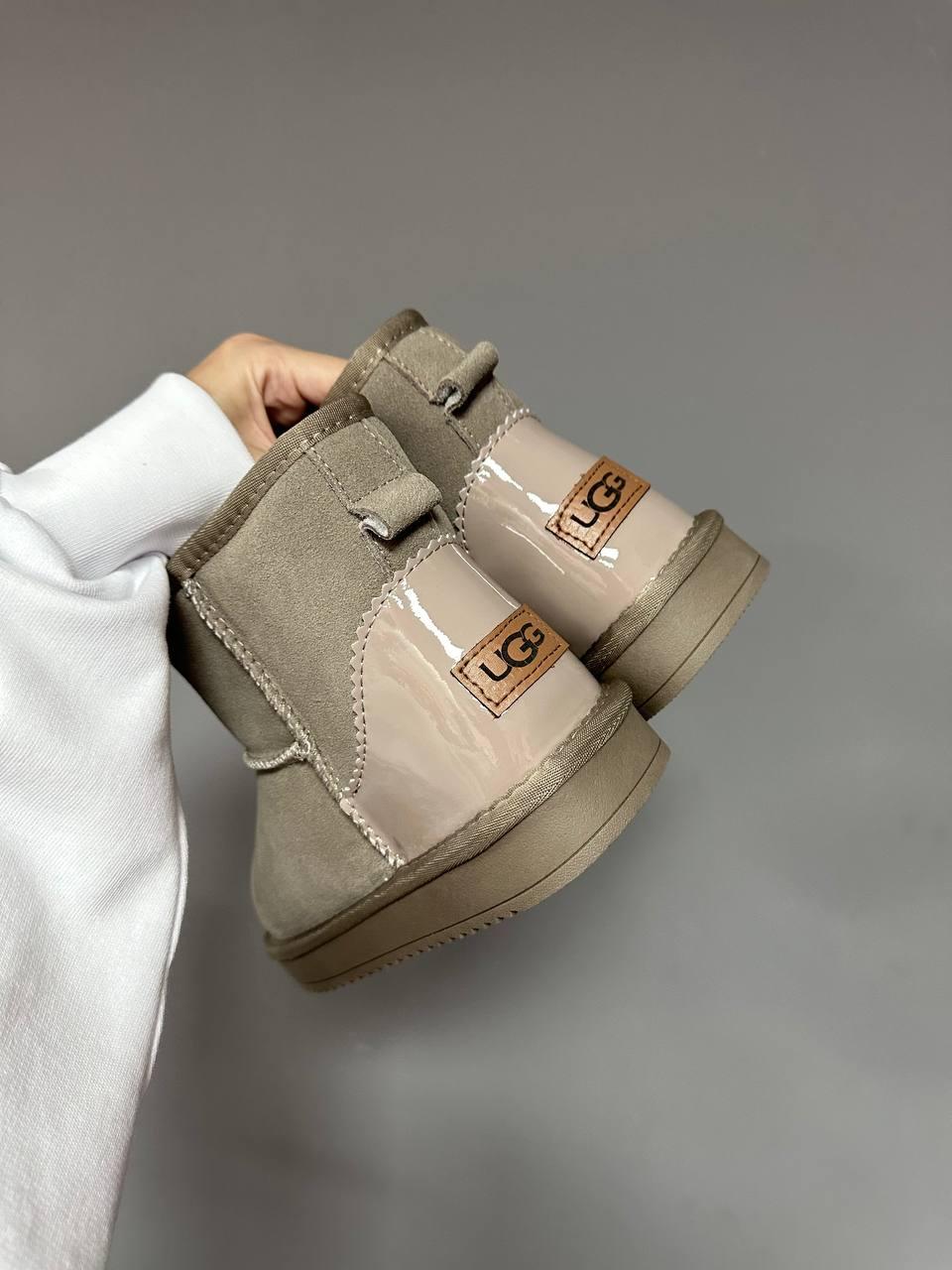 Ugg Classic Mini Sand LACQUER