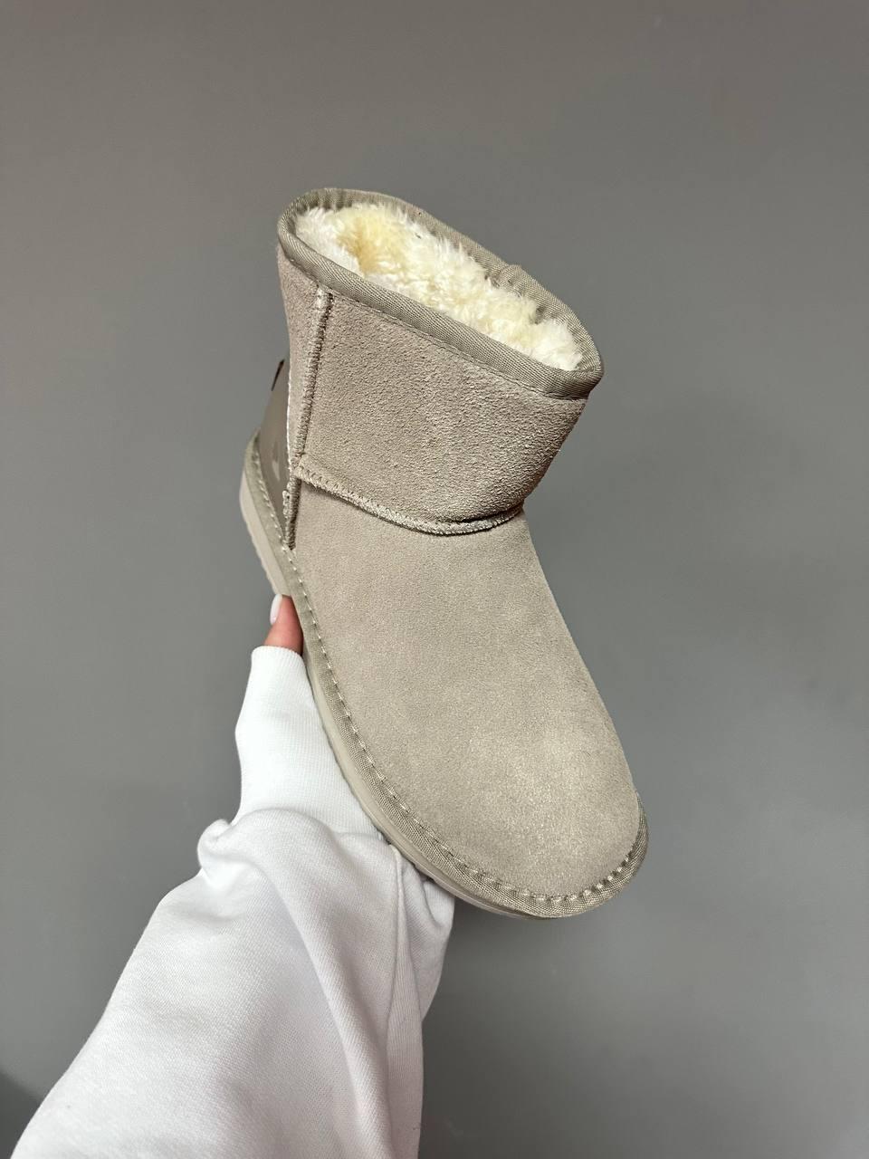 Ugg Classic Mini Latte LACQUER