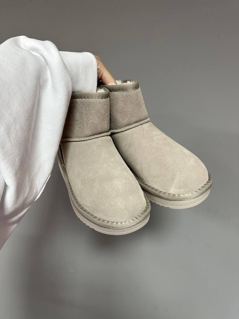 Ugg Classic Mini Latte LACQUER